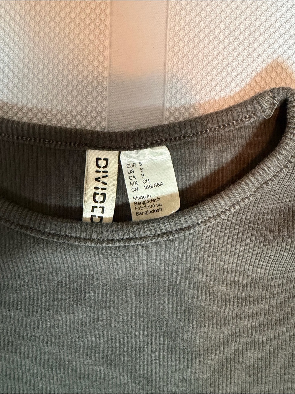 H&M Short Sleeve Ribbed Tee - Grey - Picture 3 of 3